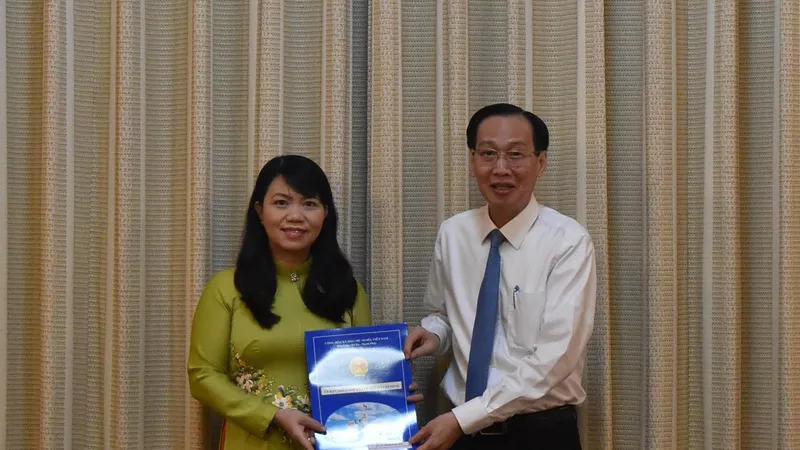 Đồng chí Vũ Thị Huỳnh Mai làm Phó Chánh Văn phòng UBND TPHCM