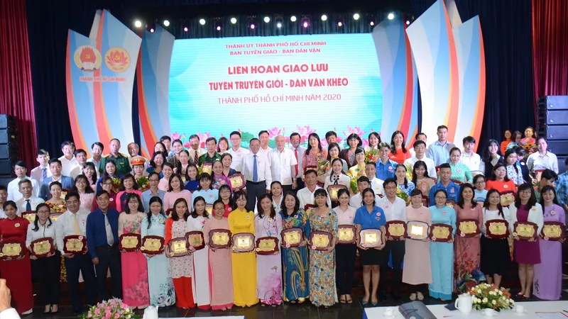 Giao lưu tuyên truyền viên giỏi – dân vận khéo TPHCM