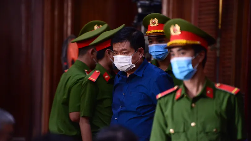 Bị cáo Đinh La Thăng tại phiên tòa kéo dài từ ngày 14 đến 22-12-2020