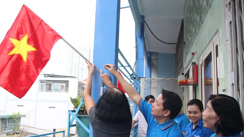 Quận 5 ra quân mừng xuân, chào mừng Đại hội XIII của Đảng