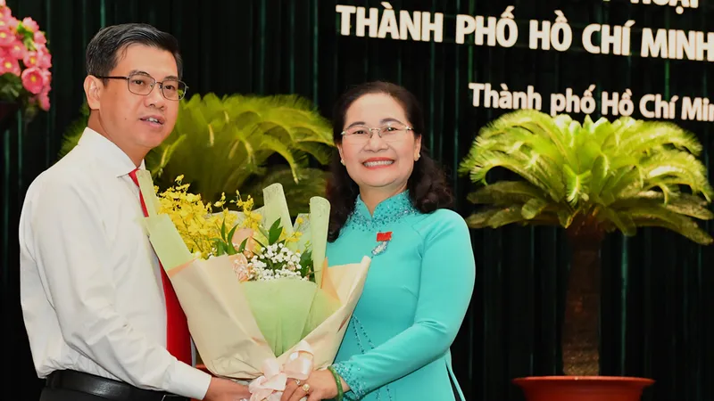Chủ tịch UBND quận 1 được bầu làm Phó Chủ tịch HĐND TPHCM khóa IX