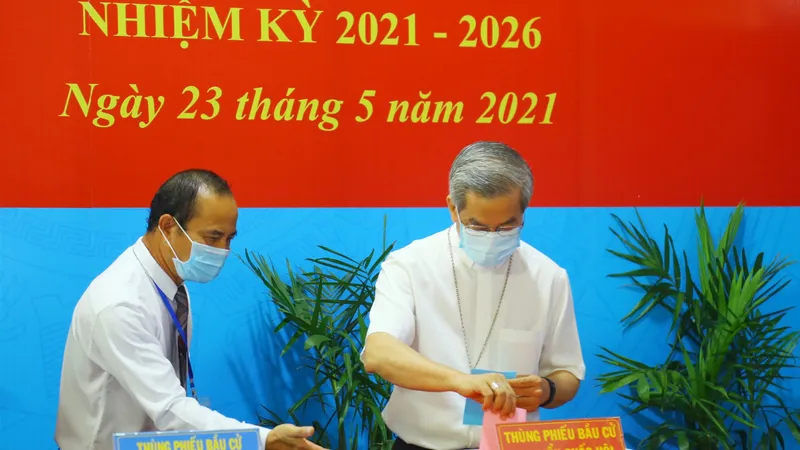 Đến sáng 24-5: TPHCM cơ bản hoàn tất công tác kiểm phiếu bầu cử