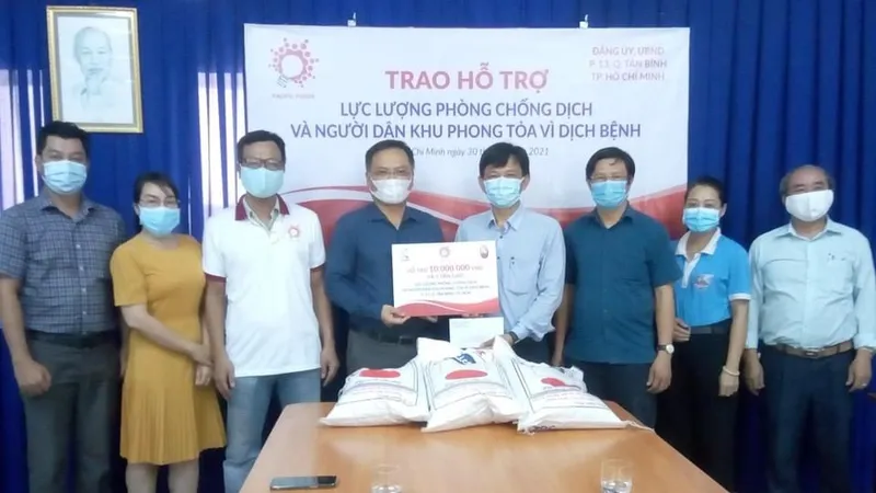 Kiều bào hỗ trợ quận Tân Bình phòng chống dịch Covid-19