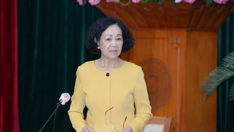 Đồng chí Trương Thị Mai phát biểu tại hội nghị. Ảnh: CAO THĂNG