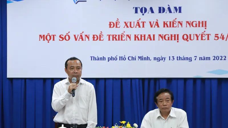 Nghị quyết mới không thể trao quyền “nhỏ giọt” cho TPHCM