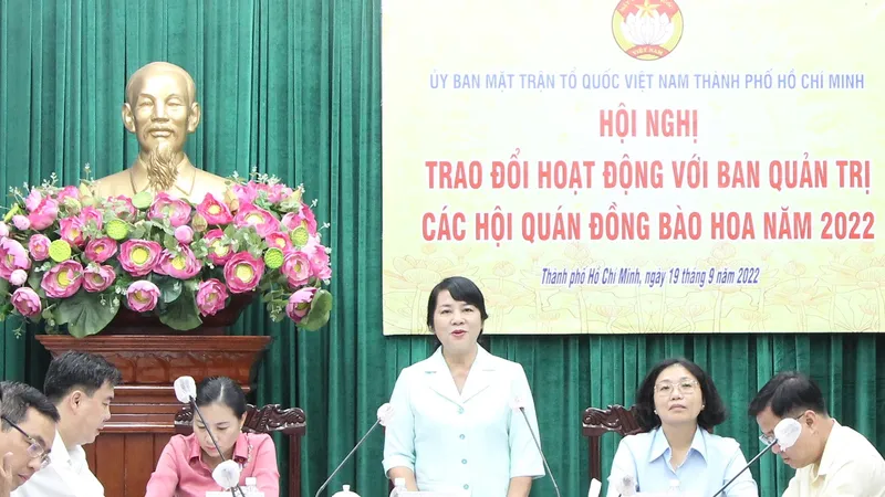 Giữ gìn, phát huy truyền thống văn hóa đặc sắc của dân tộc Hoa