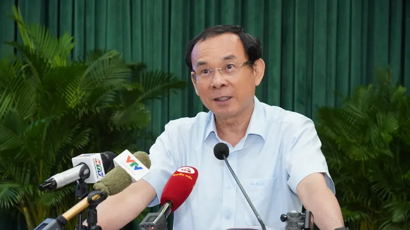 Bí thư Thành ủy TPHCM Nguyễn Văn Nên: “Phối hợp chung chung, 5-6 tháng mới có kết quả là không thể chấp nhận”