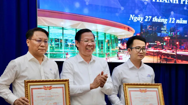 Chủ tịch UBND TPHCM Phan Văn Mãi họp giải quyết 12 kiến nghị của nhà thầu metro