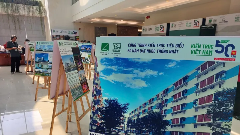 Nhìn lại 50 năm kiến trúc Việt Nam