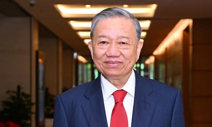 苏林总书记当选越南国家主席