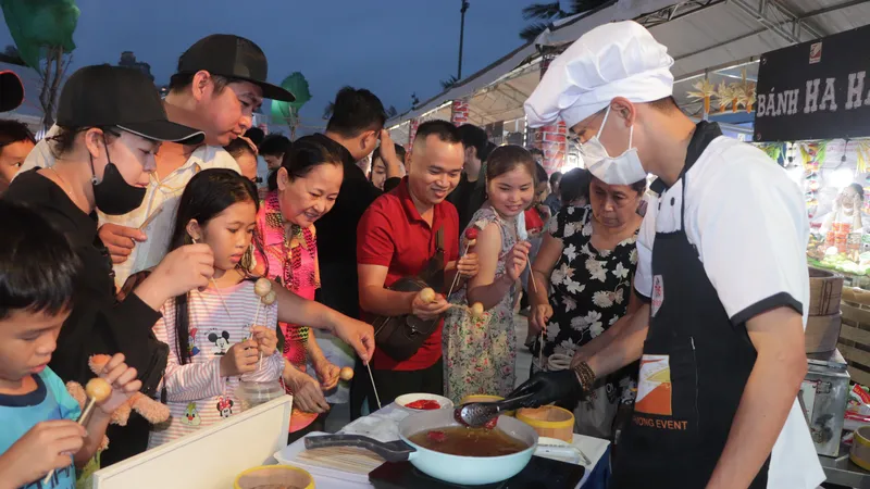 Lễ hội ẩm thực “Khơi sóng bình minh - Hương vị biển xanh”