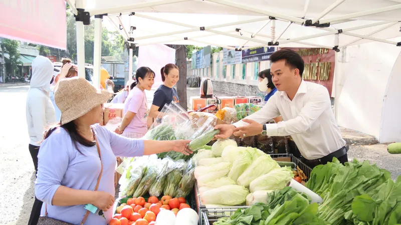 Co.op Mart Vũng Tàu triển khai mô hình bán lẻ gắn kết cộng đồng