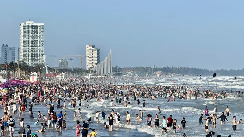 Phường Vũng Tàu vận động cơ sở kinh doanh phục vụ nhà vệ sinh miễn phí