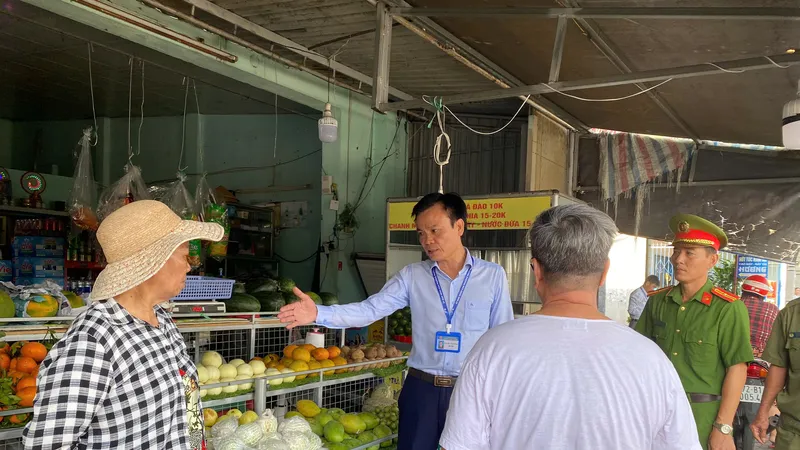 Phường Phước Thắng ra quân thực hiện trật tự lòng đường, vỉa hè