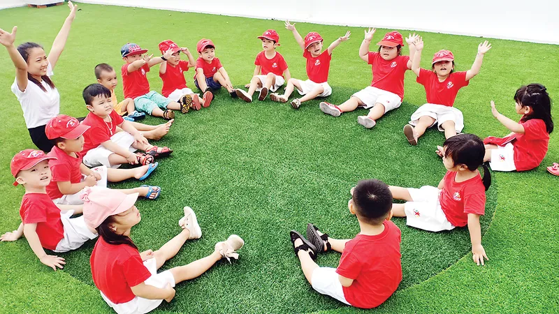 Khi trường có không gian xanh sẽ tạo nên “thói quen xanh” tích cực cho trẻ…