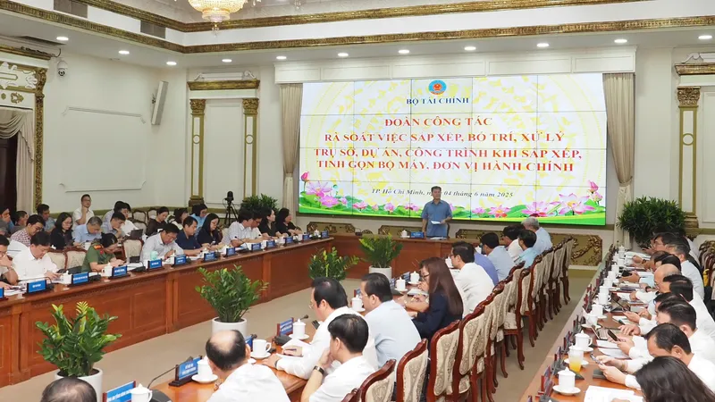 Podcast bản tin trưa 4-6: Rà soát việc sắp xếp, xử lý trụ sở, công trình, dự án tại TPHCM, Bình Dương, Bà Rịa - Vũng Tàu