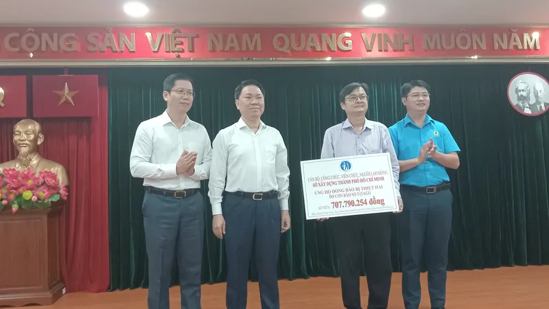 Chung tay ủng hộ người dân khắc phục hậu quả sau bão số 3