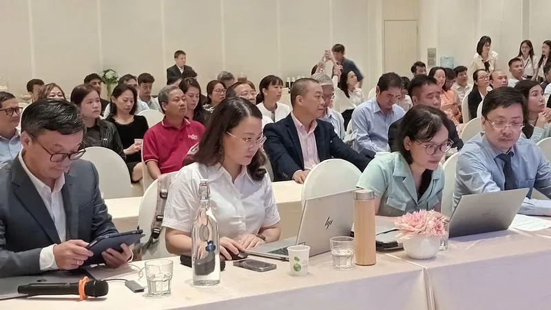 Các đại biểu dự hội thảo