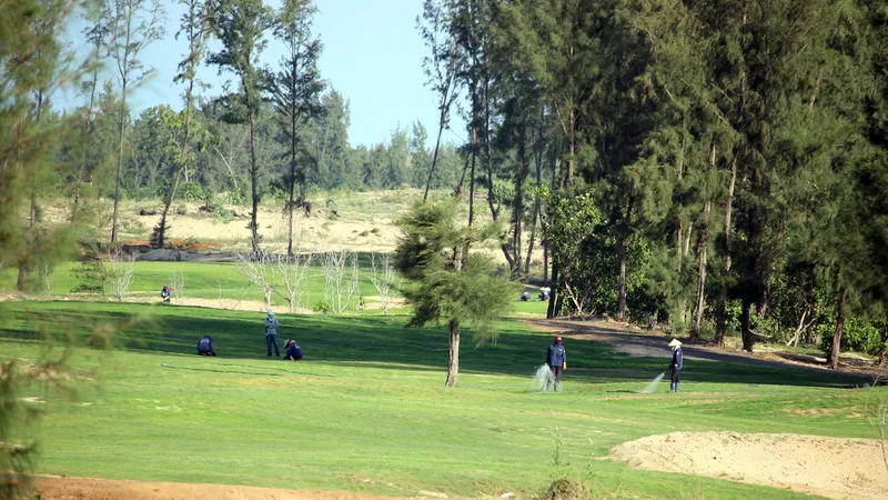 Nhiều sai phạm nghiêm trọng tại dự án “phá rừng làm sân golf”