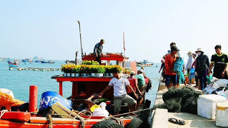 Tết sớm ở đảo biển Nhơn Châu