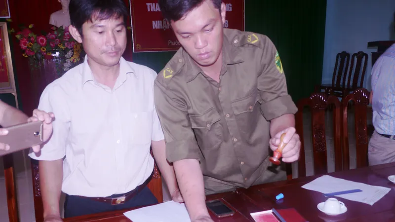Vụ phát hiện vàng trong bao lúa: Số vàng được bàn giao cho xã