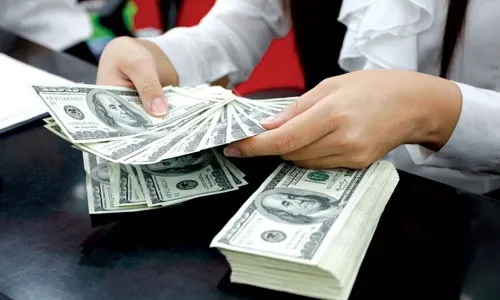USD hạ nhiệt, VN-Index lọt mốc 930 điểm