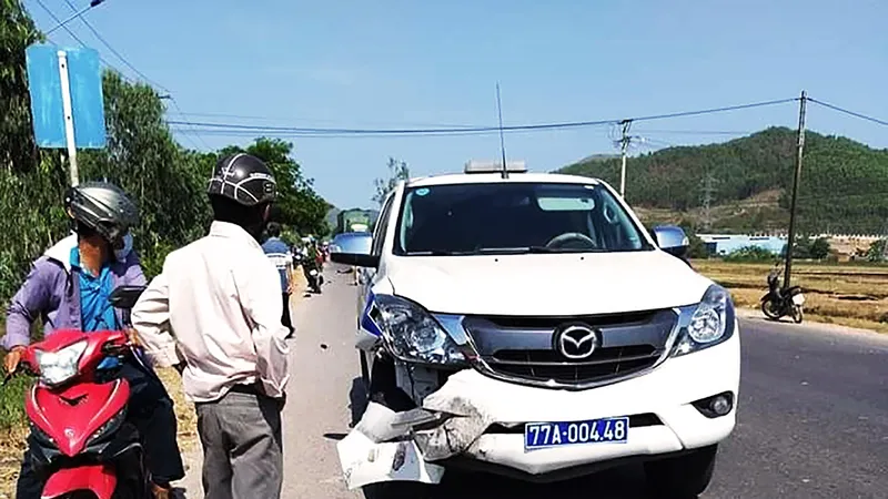 Khẩn trương điều tra nguyên nhân xe CSGT tông chết người trên QL19