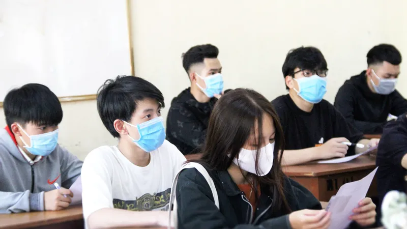 Thí sinh miền Trung đánh giá đề Sinh học và GD-CD thiết thực