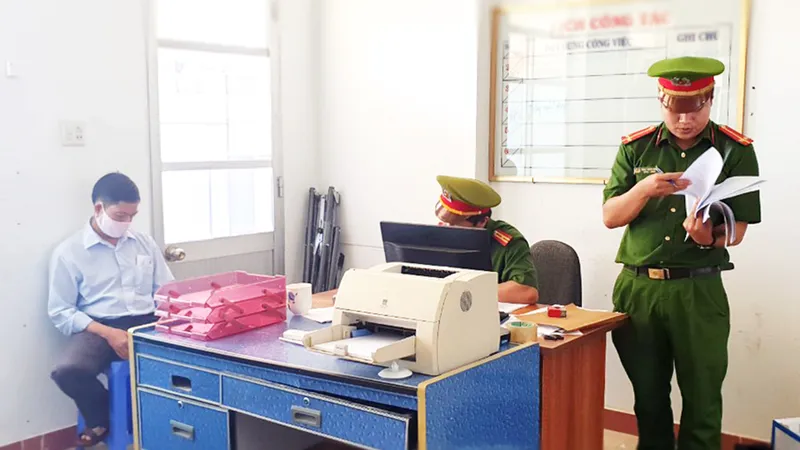 Tạm thời “phong tỏa” 1.100 thửa đất liên quan đến nhiều cán bộ Phú Yên bị khởi tố 