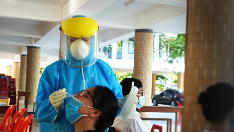 Miền Trung thần tốc sàng lọc Covid-19 cho kỳ thi THPT năm 2021