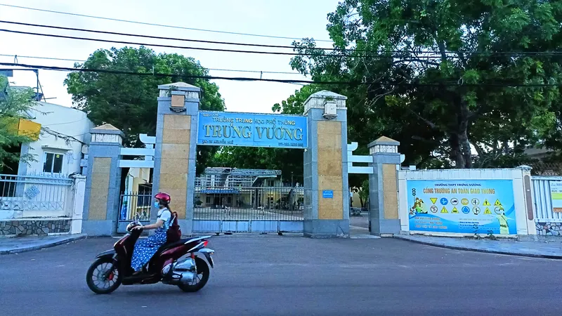 Bình Định: 1 học sinh lớp 11 mắc Covid-19, cả lớp và thầy giáo đi cách ly