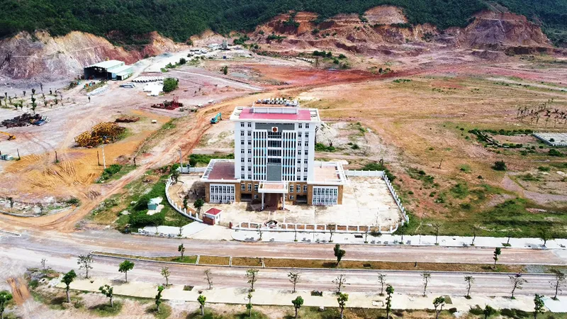 Trụ sở Cục Thuế Bình Định gần 100 tỷ đồng bỏ hoang: Trách nhiệm thuộc về ai?