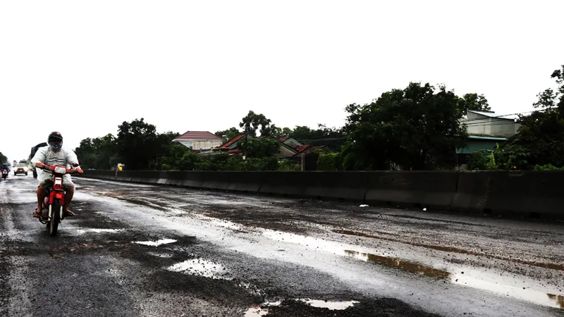 Phú Yên: Điều tra vụ phó chủ nhiệm ủy ban kiểm tra sụp “ổ gà” tử vong trên Quốc lộ 1A