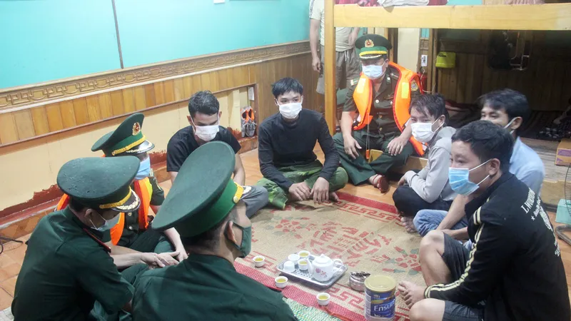 3 ngư dân bị nạn trên biển may mắn được tàu hàng cứu sống