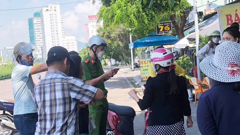 Bình Định: Củng cố hồ sơ để xử lý đối tượng tấn công khách ở quán ăn 