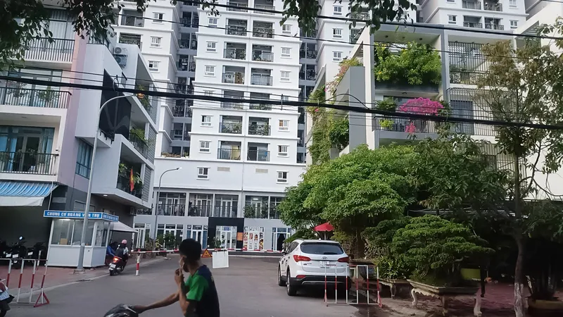Người phụ nữ rơi từ tầng 15 tòa chung cư ở TP Quy Nhơn