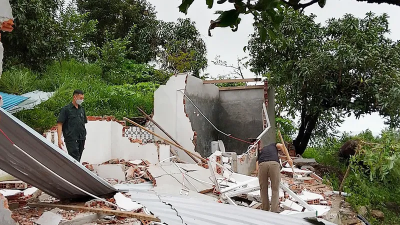 Vụ công trình trái phép “mọc như nấm sau mưa“: Bắt đầu cưỡng chế, xử lý các trường hợp vi phạm