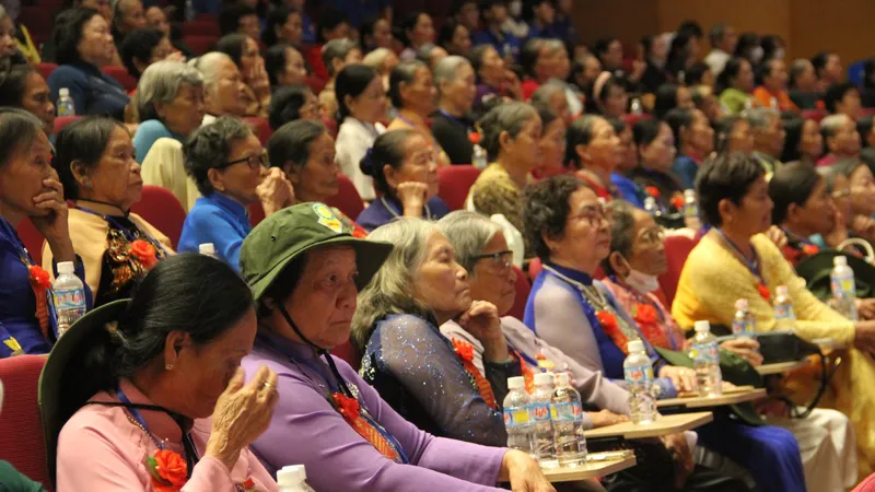 390 cựu nữ tù binh trại giam Phú Tài hội ngộ tại Bình Định
