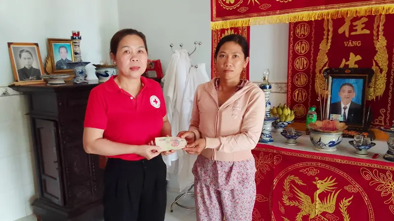 Bạn đọc Báo SGGP tiếp tục giúp đỡ người phụ nữ nuôi 3 con thơ
