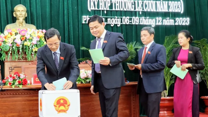 Phú Yên: Giám đốc Sở VH-TT-DL tỉnh chỉ có 16 phiếu tín nhiệm cao