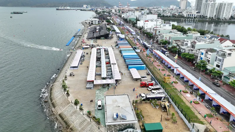 Hàng loạt mô tô biển của 26 quốc gia sắp tranh tài ở đầm Thị Nại