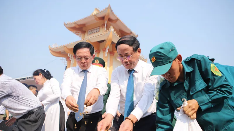 Xúc động lễ truy điệu 7 hài cốt liệt sĩ hy sinh, bị vùi sâu lòng núi ở Bình Định