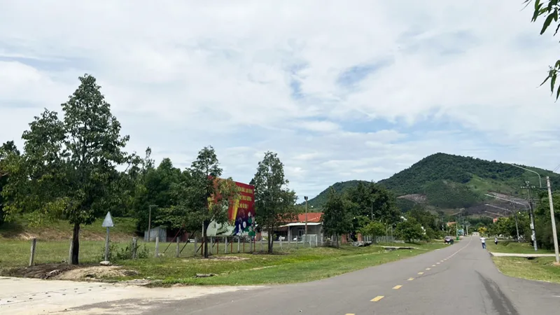 Sai phạm đất đai ở huyện Vĩnh Thạnh (Bình Định): 2 cựu chủ tịch UBND huyện bị kỷ luật