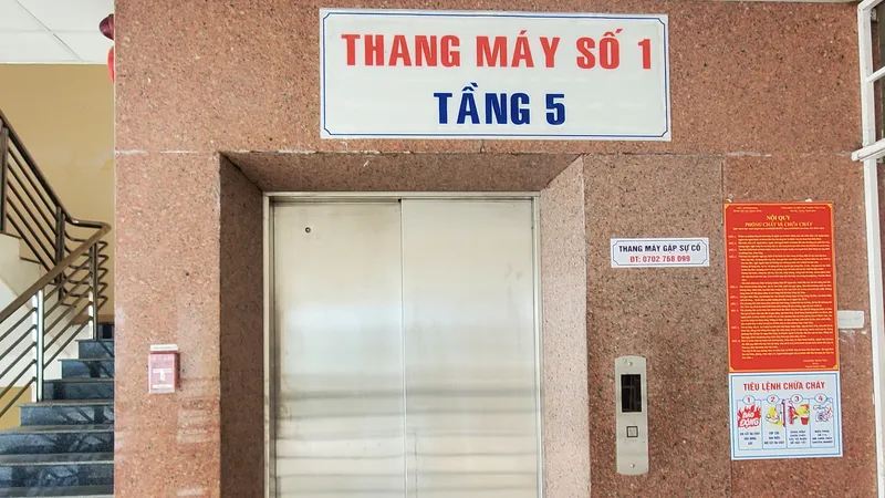 Bình Định: Bệnh nhân bị hành vì thang máy bệnh viện hư hỏng, xuống cấp 