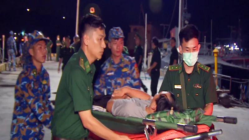 Rơi xuống biển khi đánh bắt, hai ngư dân tử vong