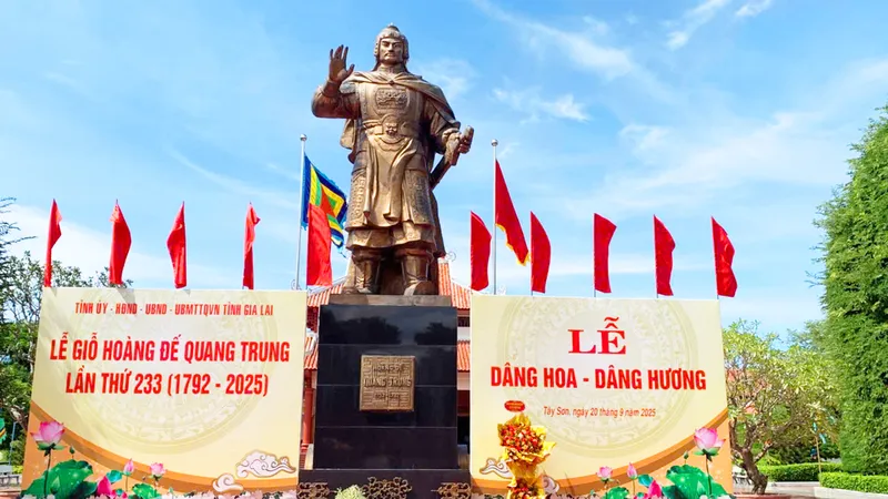 Trang trọng lễ giỗ lần thứ 233 của Hoàng đế Quang Trung