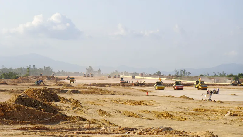Kiểm soát chặt việc bù giá nhiên liệu tại dự án sân bay Phù Cát