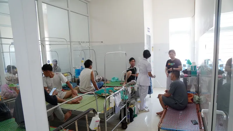 75 ca nhập viện do ăn bánh mì ở Gia Lai