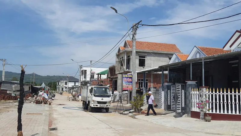 Chống hạn cho người dân khu tái định cư cao tốc Bắc – Nam