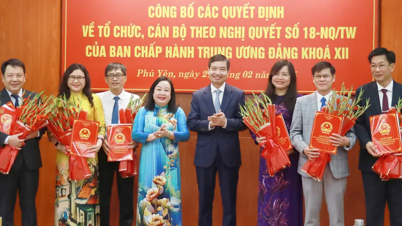 Phú Yên sắp xếp cơ quan chuyên môn, thực hiện giải pháp tăng trưởng 8% 
